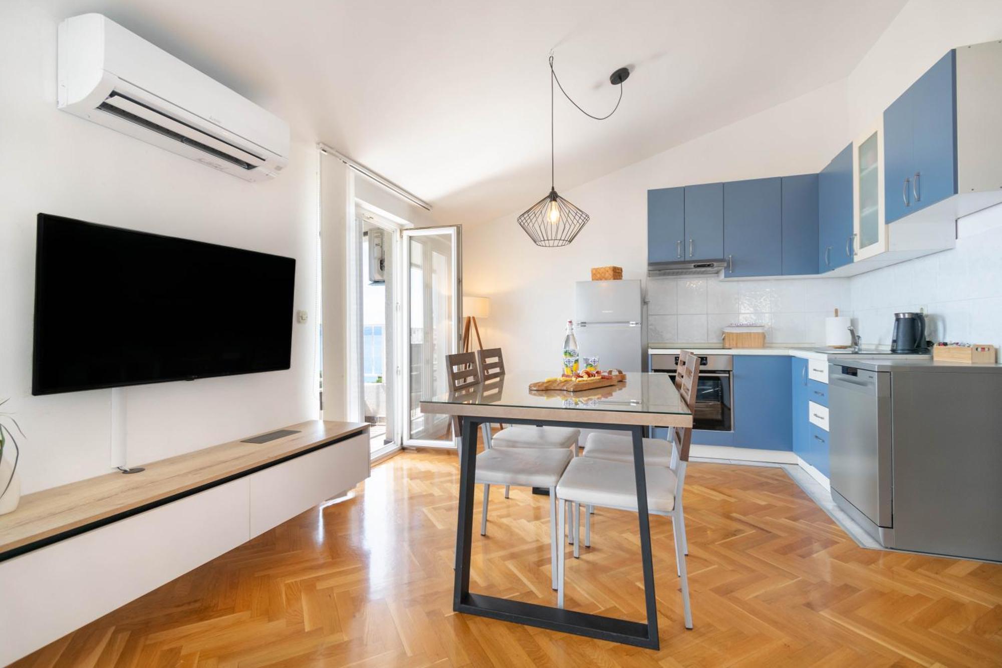 Apartments 30 m from Beach,Makarska Exteriör bild