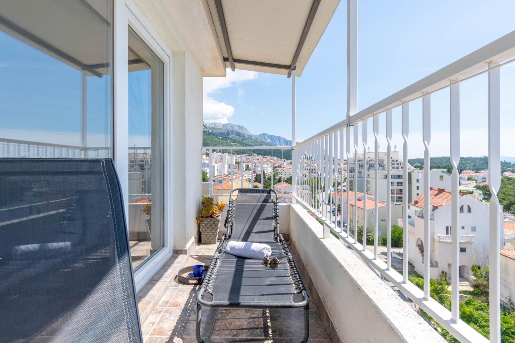 Apartments 30 m from Beach,Makarska Exteriör bild