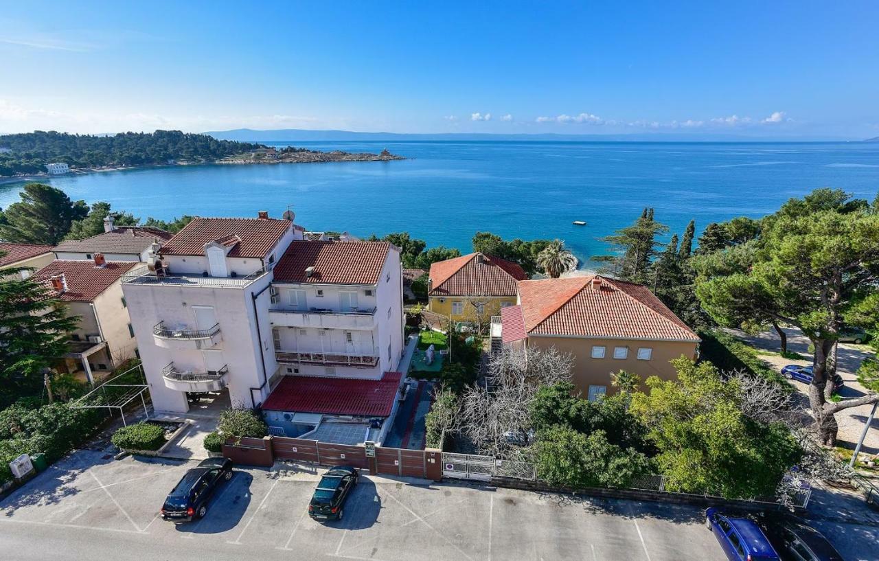 Apartments 30 m from Beach,Makarska Exteriör bild